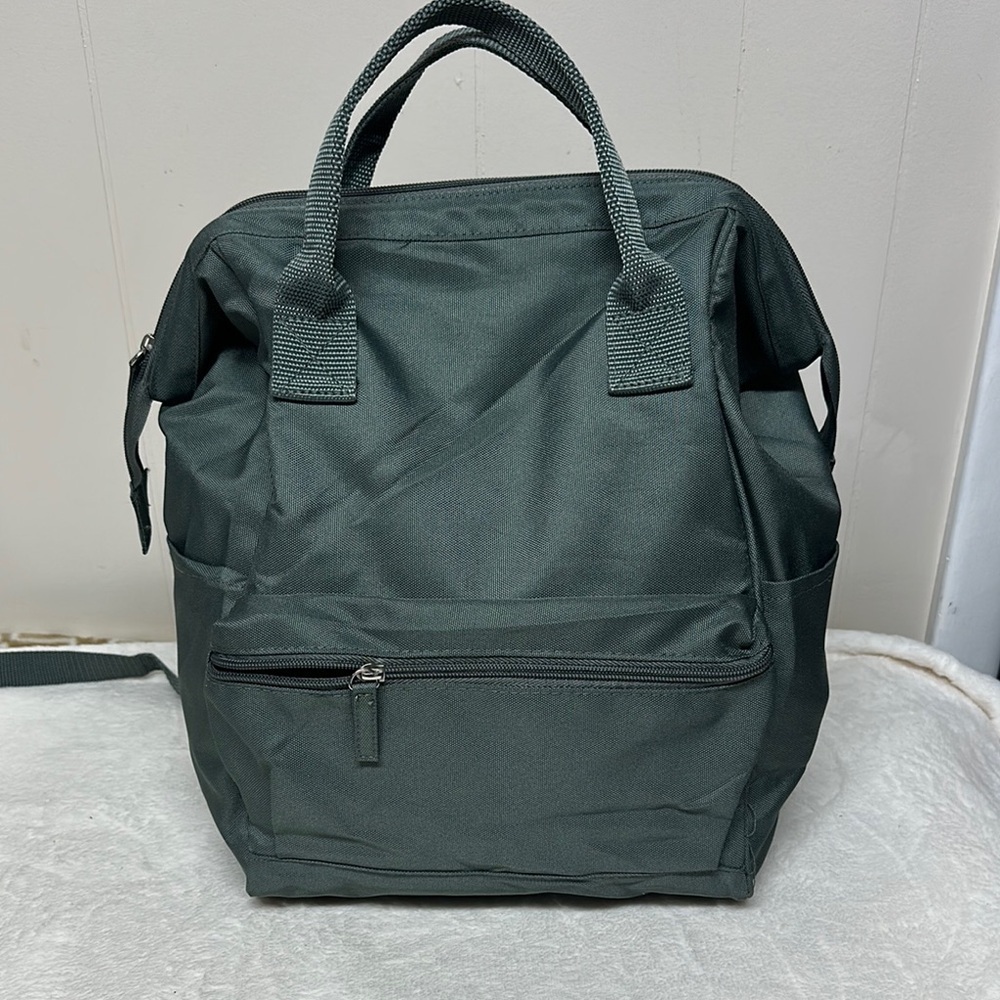 DSW Green Backpack with Durable Design